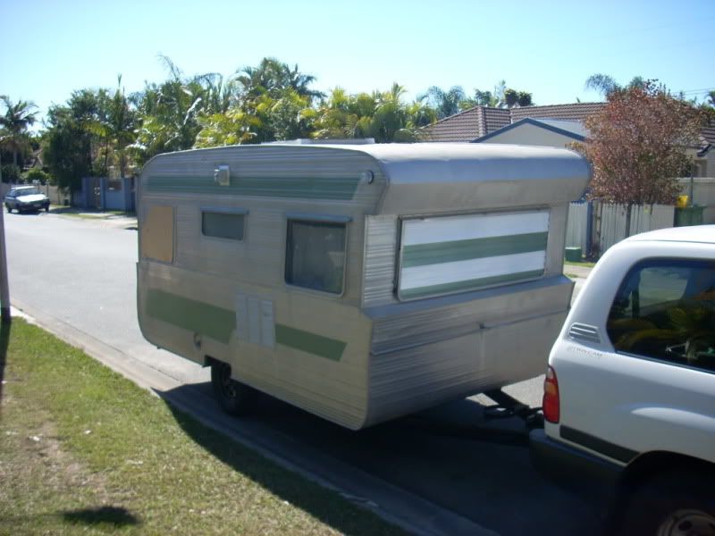 Traveleze (Lismore) Vintage Caravans